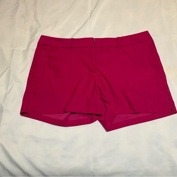 Nike Pants - Nike Golf Women's Dri-Fit Pink Bermuda Short Size 12
